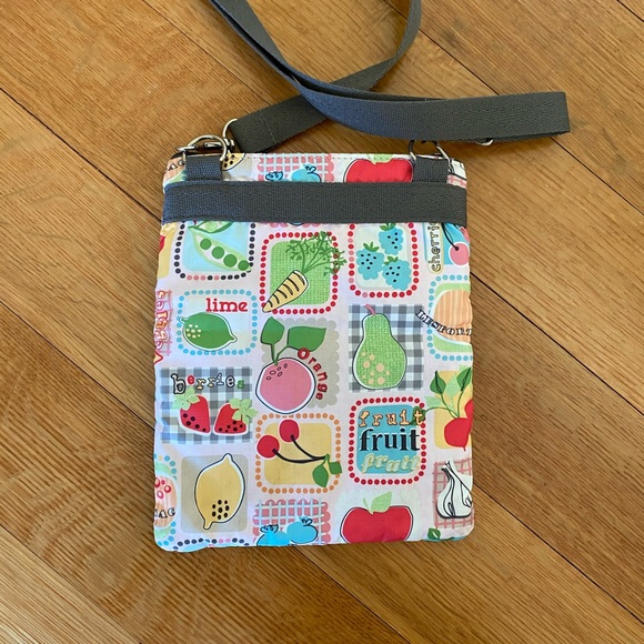 LeSportsac crossbody purse - Picture 2 of 7